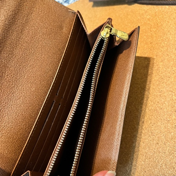 Louis Vuitton Sarah Continental Wallet - Picture 5 of 9